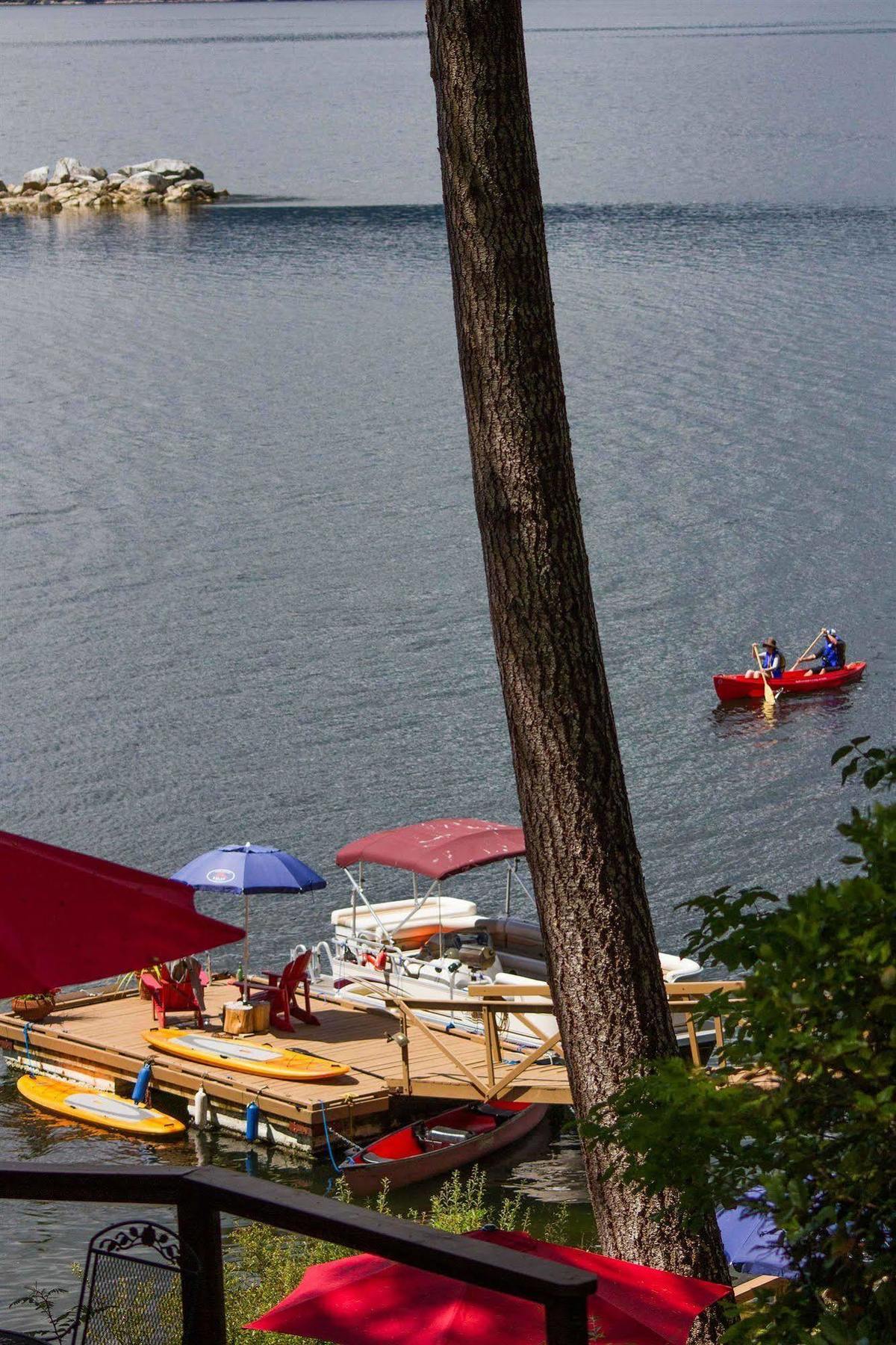 Tranquility Bay Waterfront Inn Сешелт Екстериор снимка