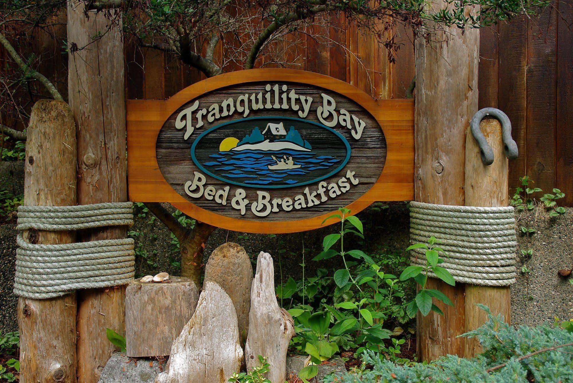 Tranquility Bay Waterfront Inn Сешелт Екстериор снимка