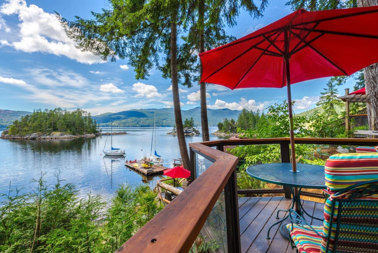 Tranquility Bay Waterfront Inn Сешелт Екстериор снимка